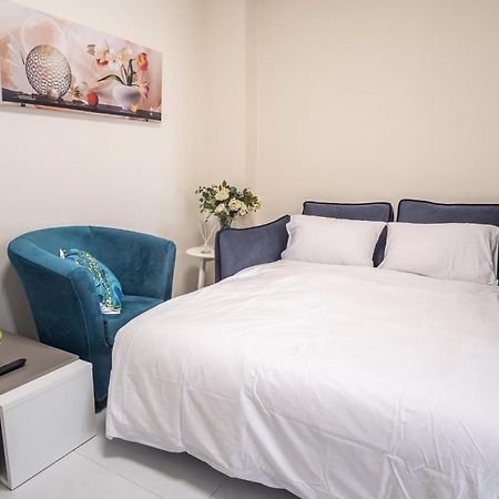 Port City Haifa - Luxury Apartments 50 Mtrs From The Beach ภายนอก รูปภาพ