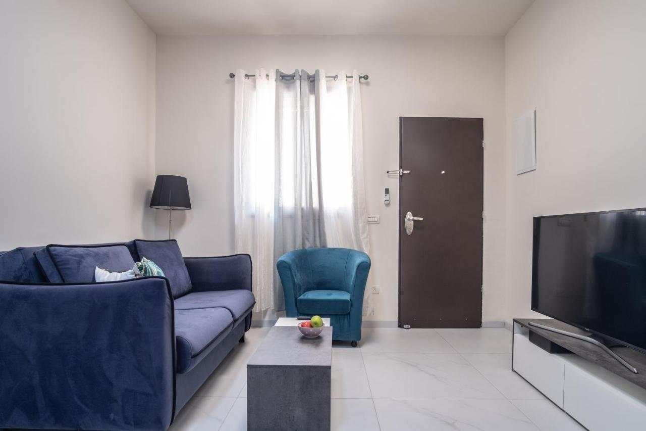 Port City Haifa - Luxury Apartments 50 Mtrs From The Beach ภายนอก รูปภาพ