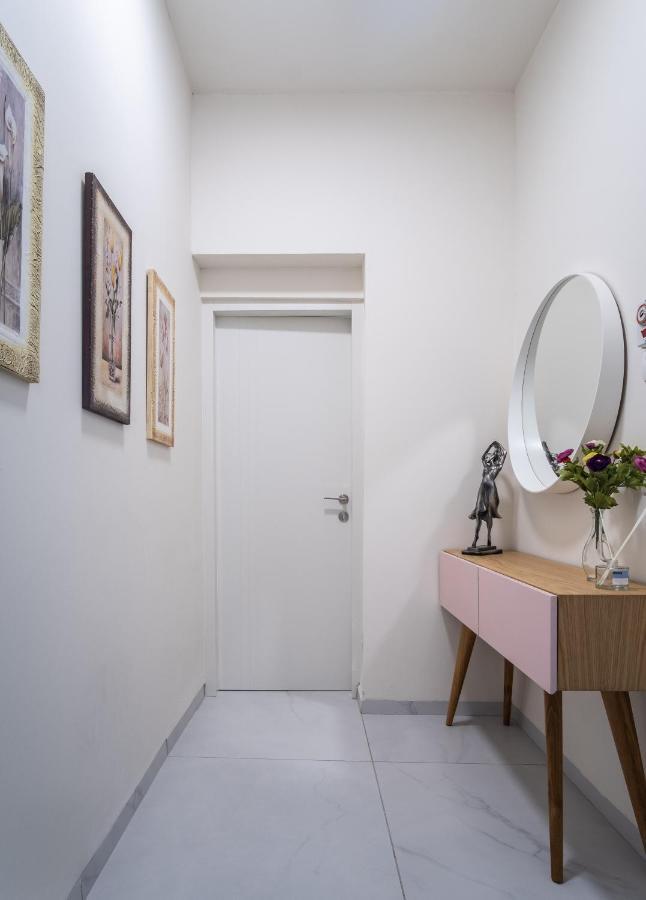 Port City Haifa - Luxury Apartments 50 Mtrs From The Beach ภายนอก รูปภาพ
