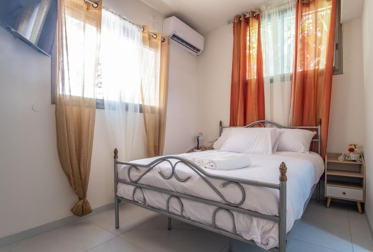 Port City Haifa - Luxury Apartments 50 Mtrs From The Beach ภายนอก รูปภาพ