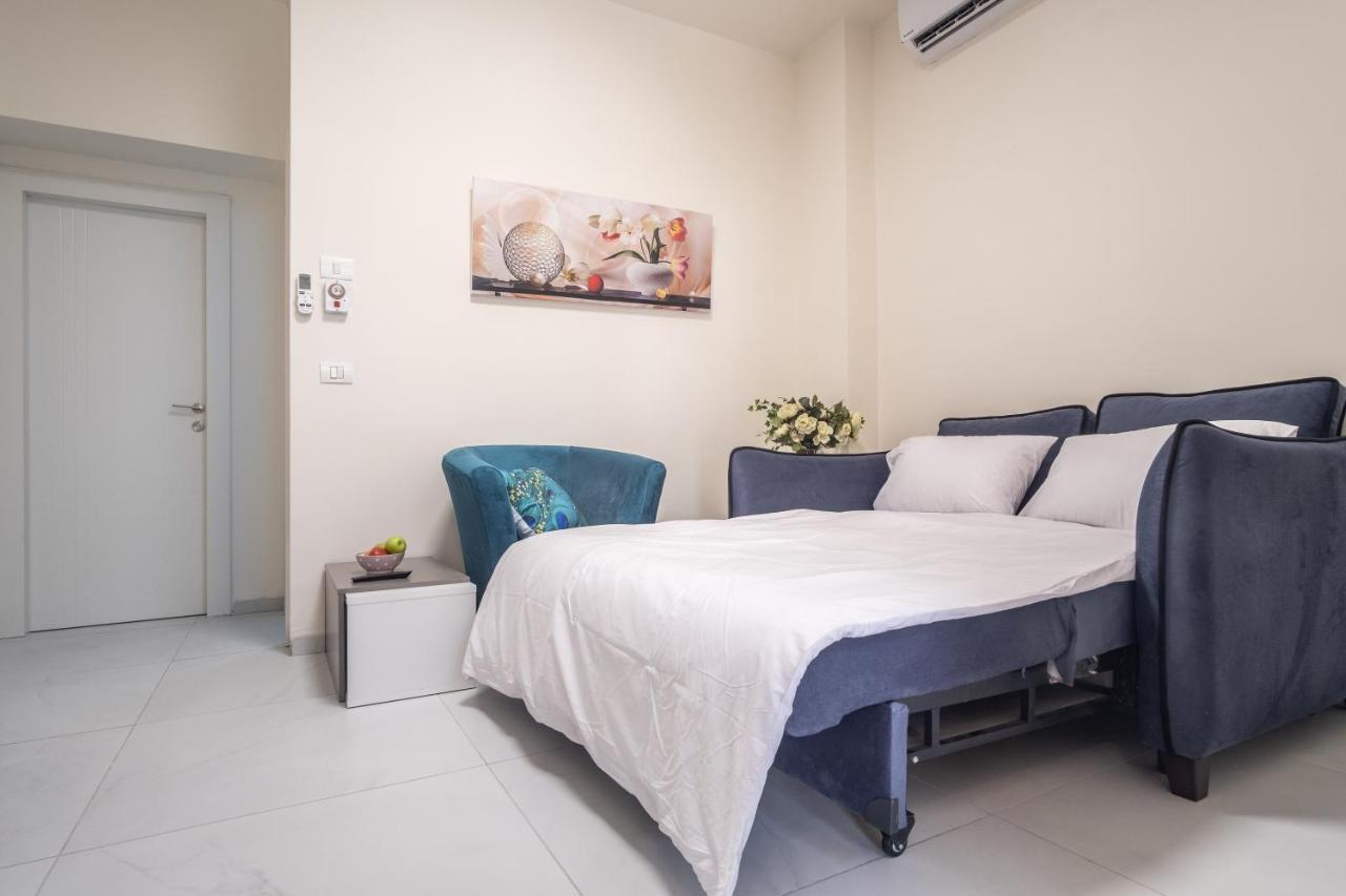 Port City Haifa - Luxury Apartments 50 Mtrs From The Beach ภายนอก รูปภาพ