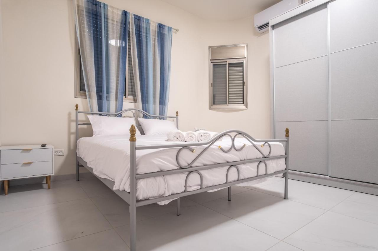 Port City Haifa - Luxury Apartments 50 Mtrs From The Beach ภายนอก รูปภาพ
